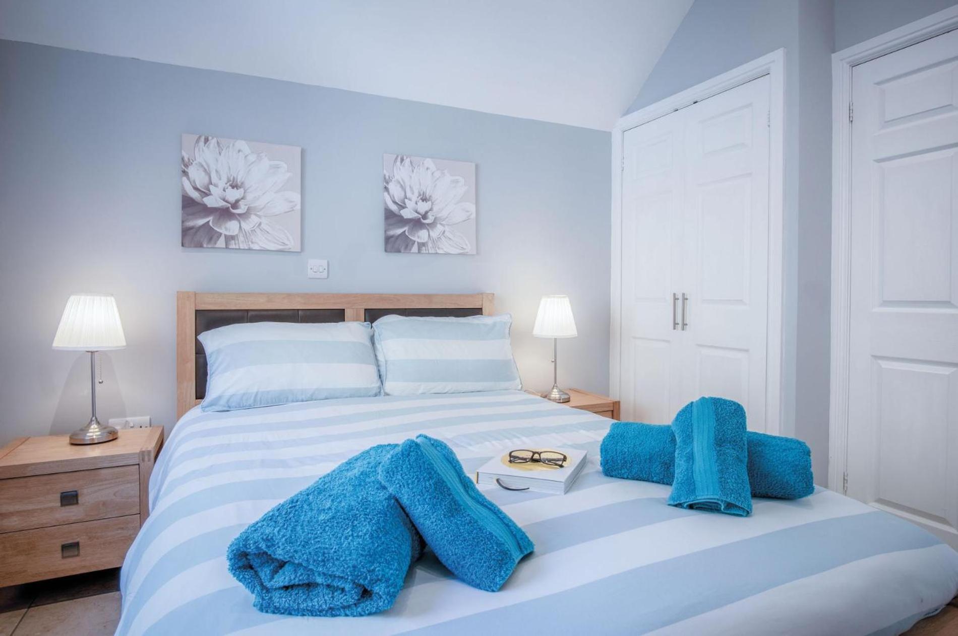 Ewyn Y Don - 2 Bedroom Apartment - Pendine Luaran gambar