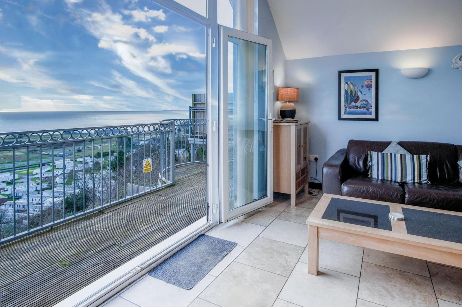 Ewyn Y Don - 2 Bedroom Apartment - Pendine Luaran gambar