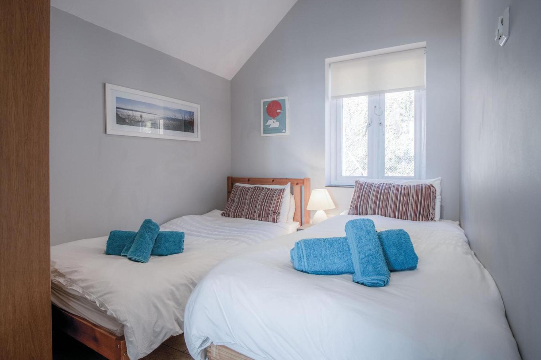 Ewyn Y Don - 2 Bedroom Apartment - Pendine Luaran gambar