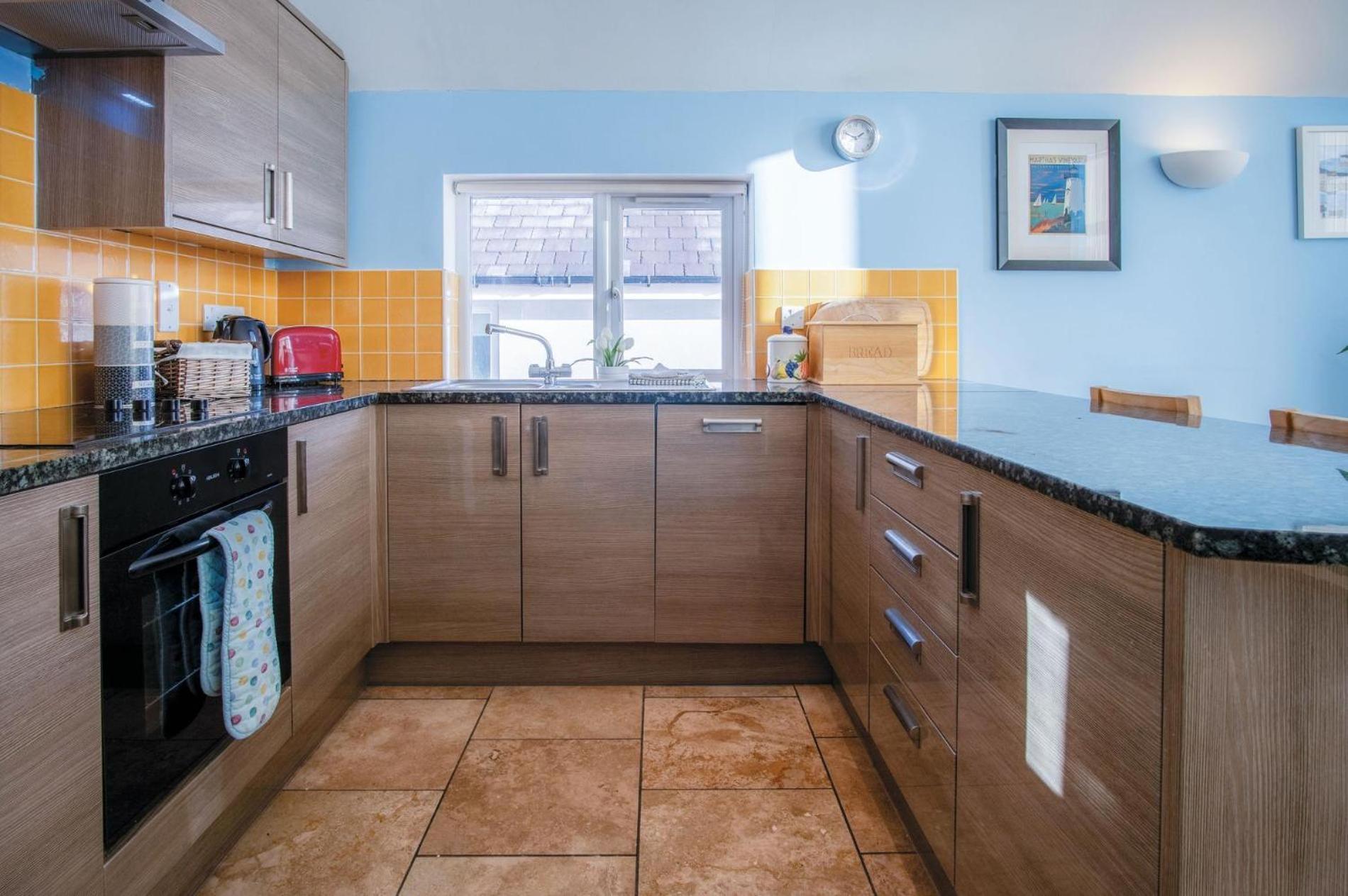Ewyn Y Don - 2 Bedroom Apartment - Pendine Luaran gambar